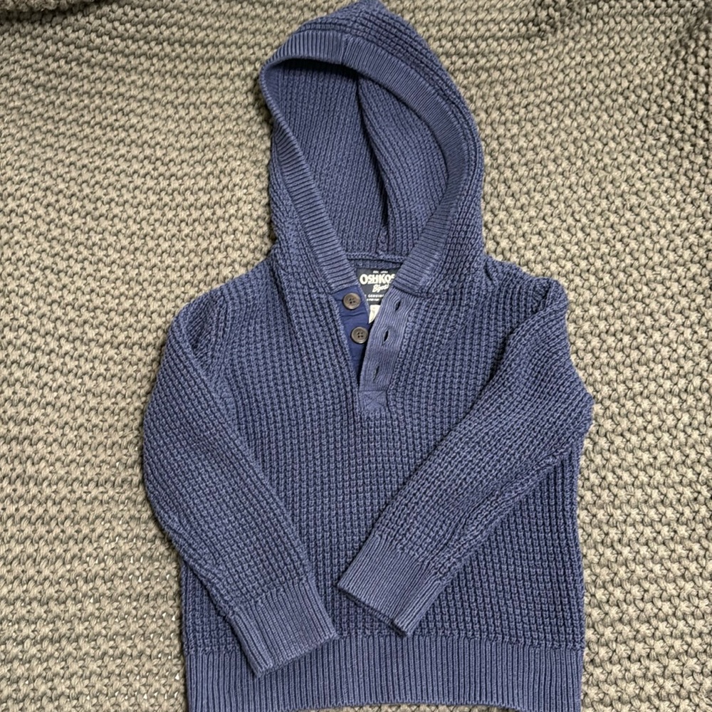 Oshkosh b’gosh boys pullover sweater with hood size 7